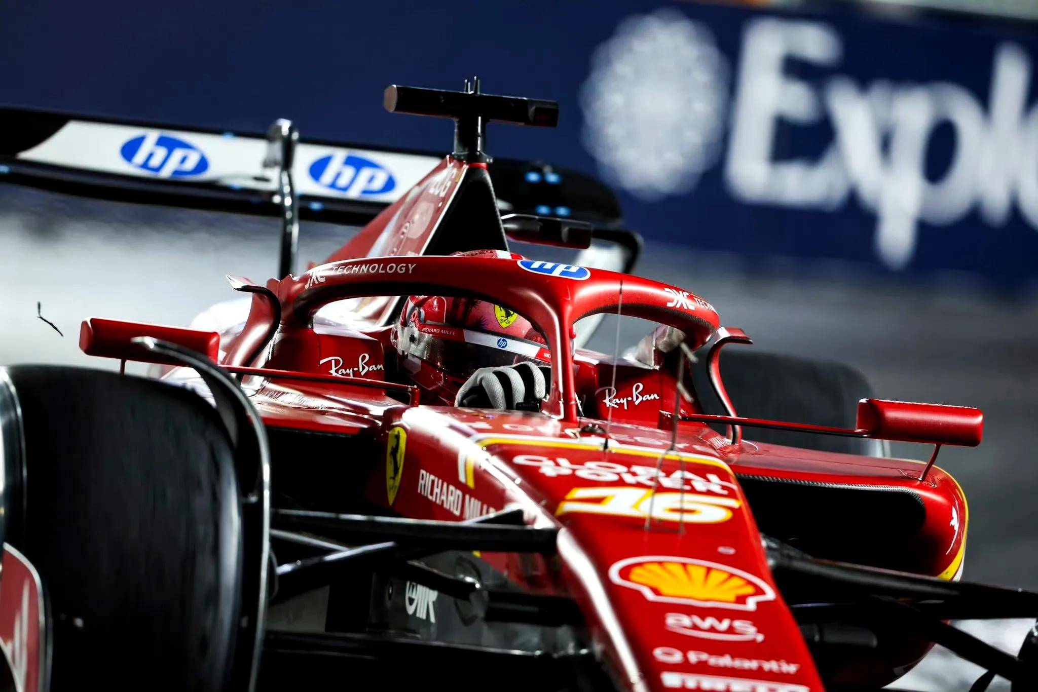 开云体育登录-雷诺车队完胜法拉利，佩雷兹统治全场