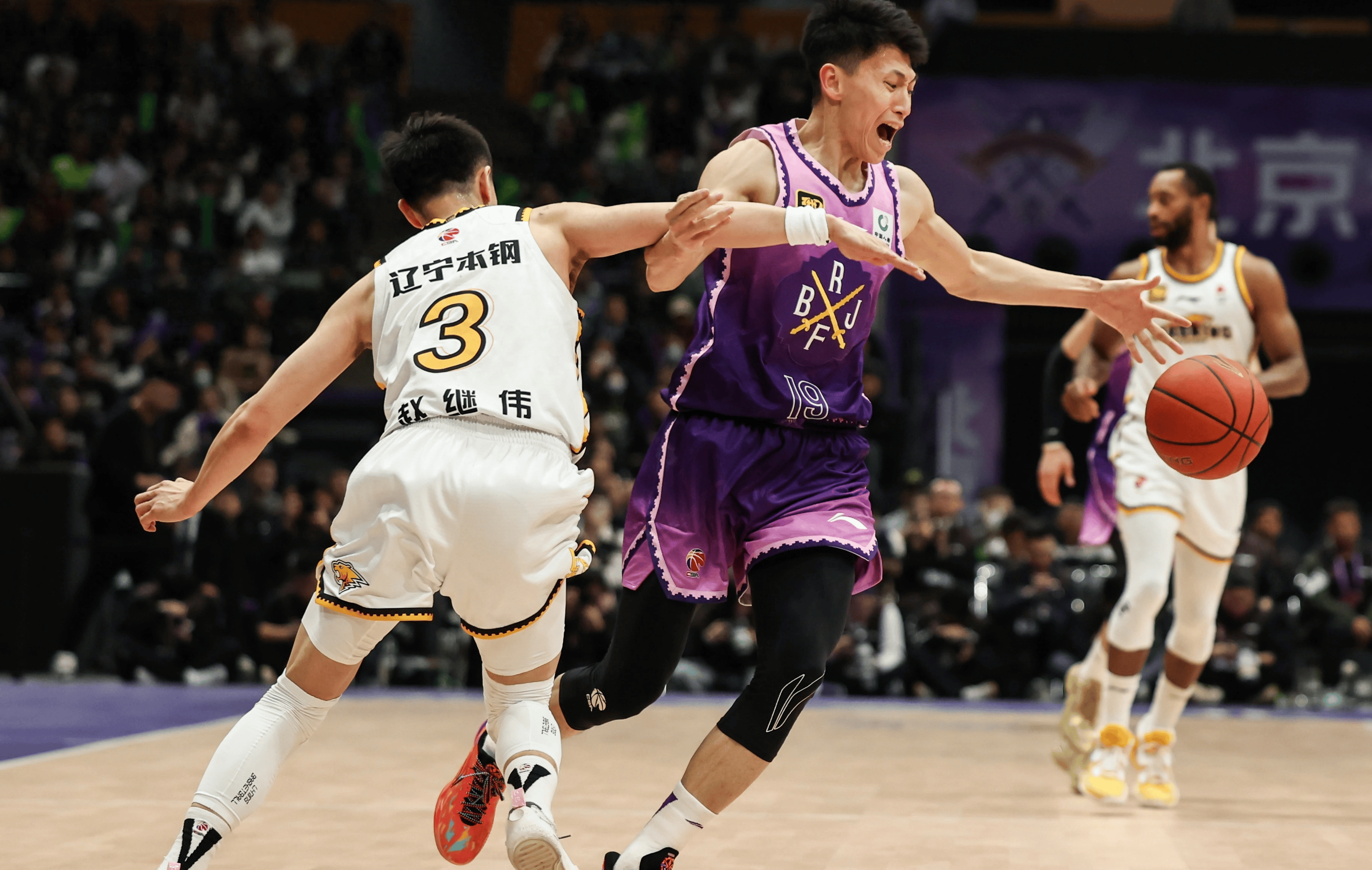 江苏队翻盘火箭，赵继伟扛起全队