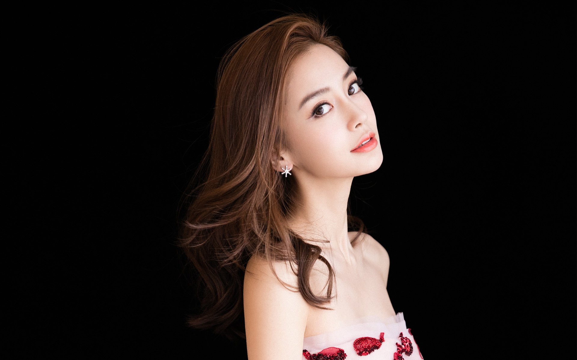 诸神黄昏，王者临朝，伊布一箭定江山