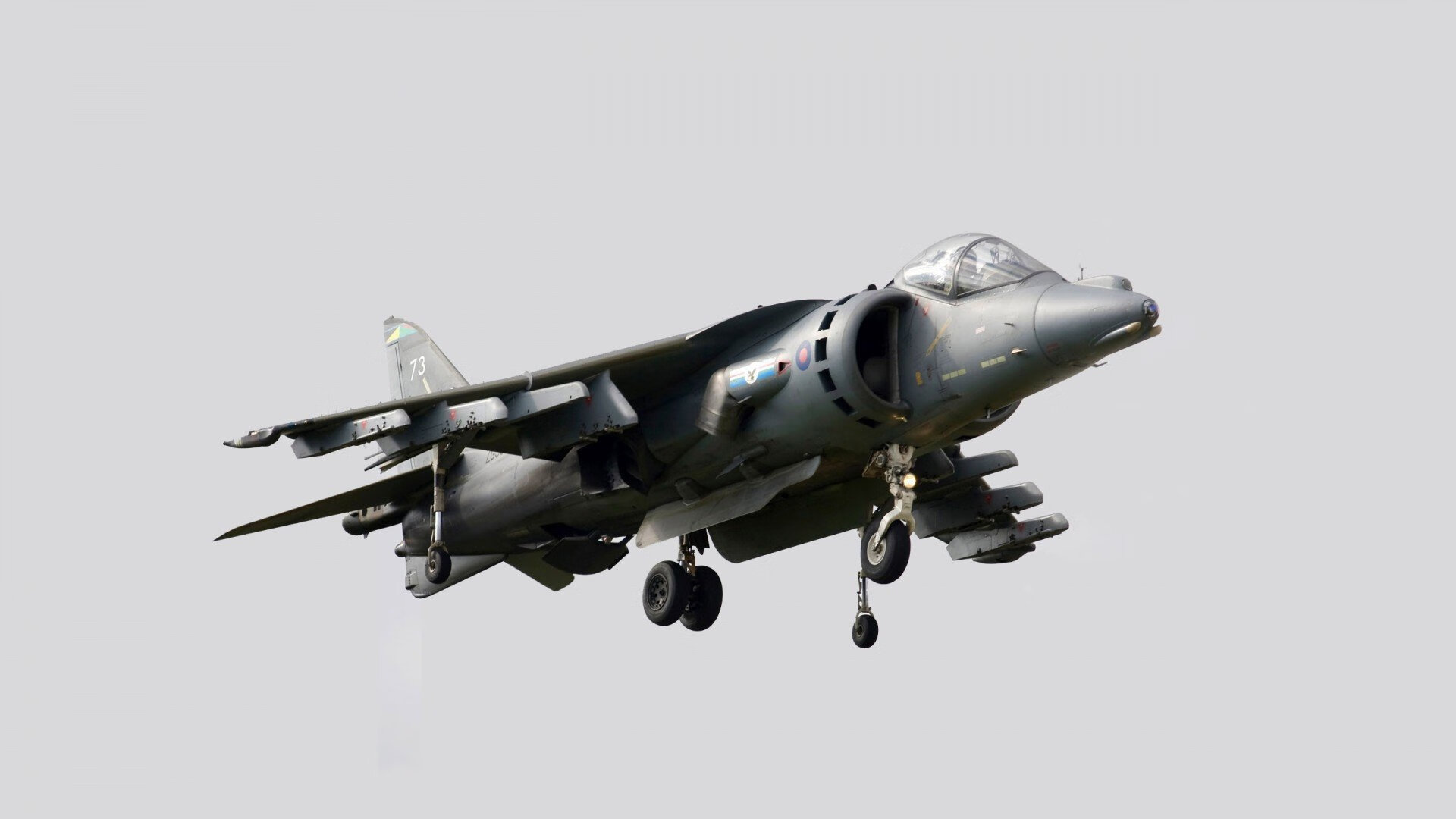 钢铁与油渍的统治，从灰熊咆哮到赛道称王